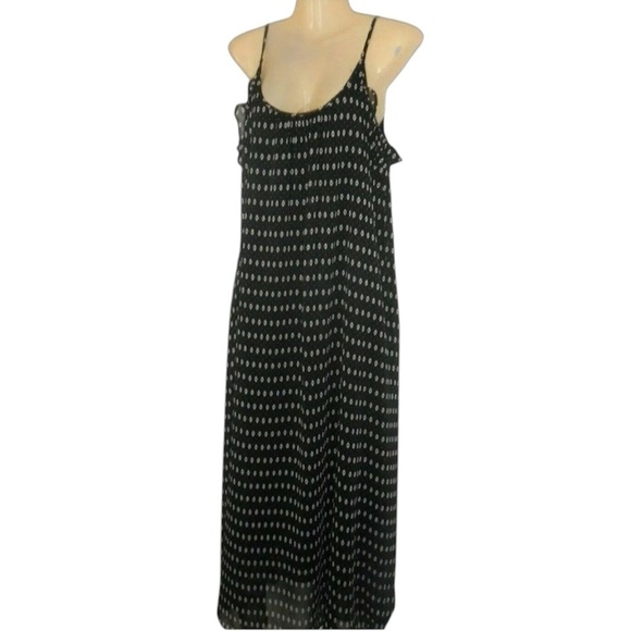 Who What Wear Dresses & Skirts - ❤️ WHO WHAT WEAR ruffle trim abstract floral Midi Dress Size XXL